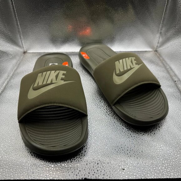 Size 11 Nike Victori One Womens Army Green Slip On Slide Sandals FQ7416-200 - Picture 3 of 10